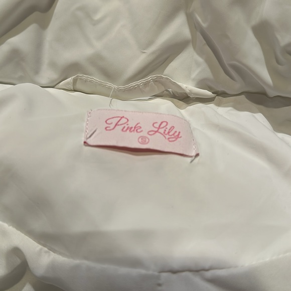 Pink Lily small white puffer vest. Like new - Picture 2 of 3